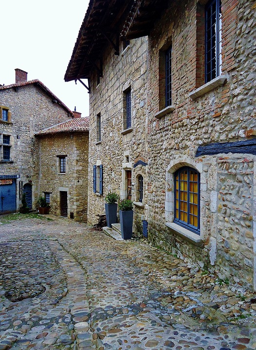 Les plus beaux villages médiévaux de France