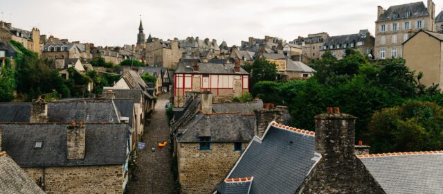 Le charme discret de Dinan : une perle de Bretagne